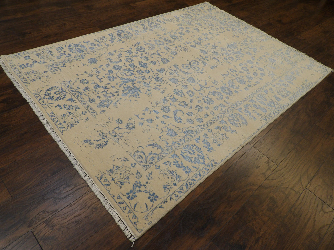 Blue 5'0" x 8'0" Transitional Broken Design Hand knotted Wool/Silk Rug - Sku: W838