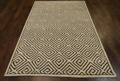 Transitional Moroccan Diamond Design 5'0"x8'0" Hand-knotted Rug -W855
